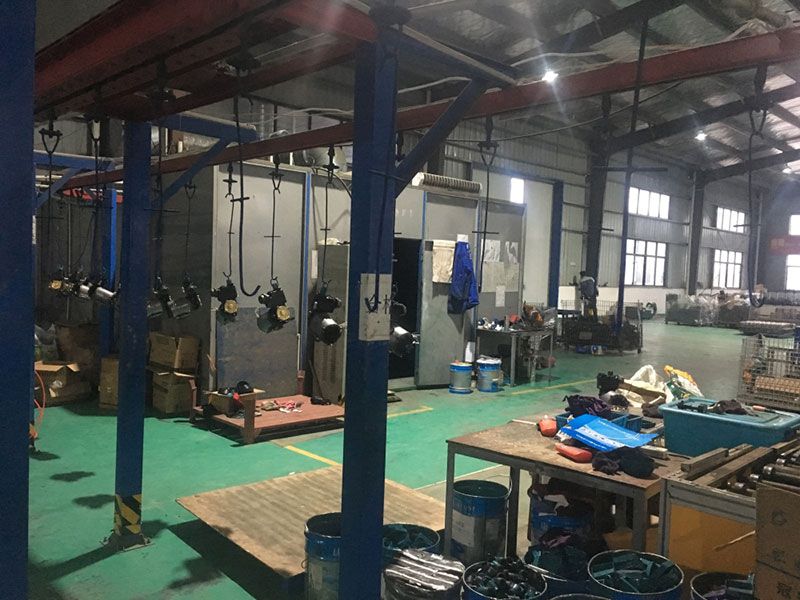 Línea de pulverización de pintura para bombas de agua solares 